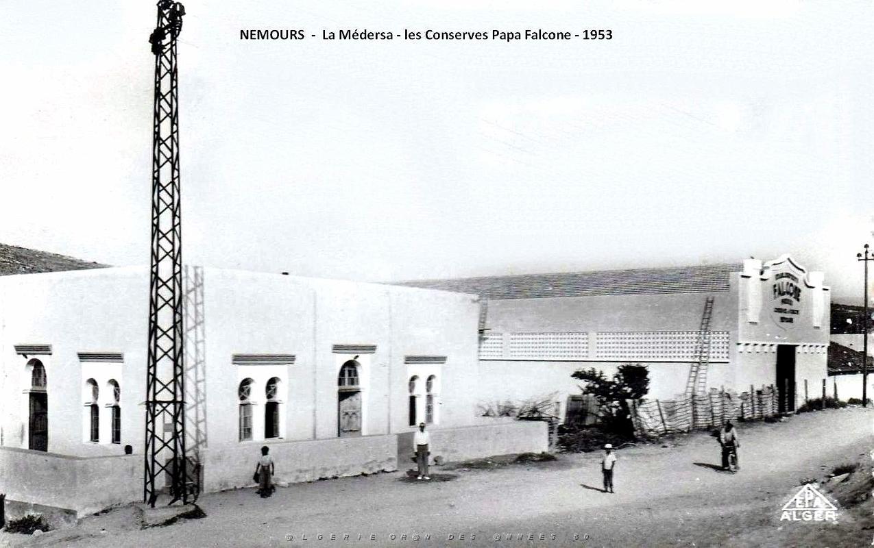 Nemours - Etablissements Falcone et la Medersa - 1954.jpg